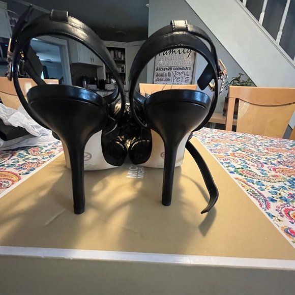 BNIB MK ostrich feather heels sz 7.5 and sz 8 - Picture 8 of 8